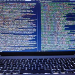 2 Basic Types of Software Development